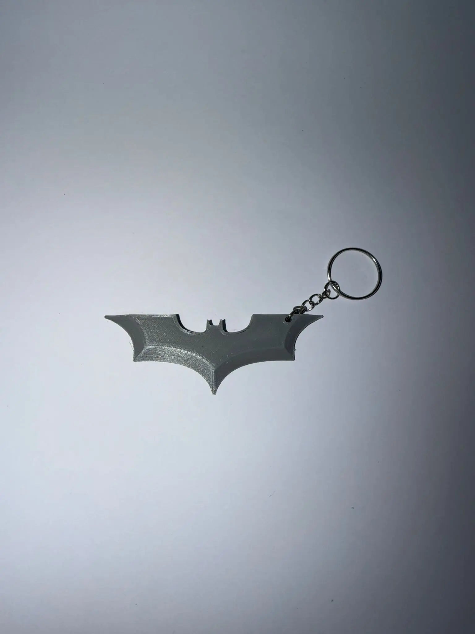 Llavero de Batman - Silueta Logo de Cómic con Acabado Premium