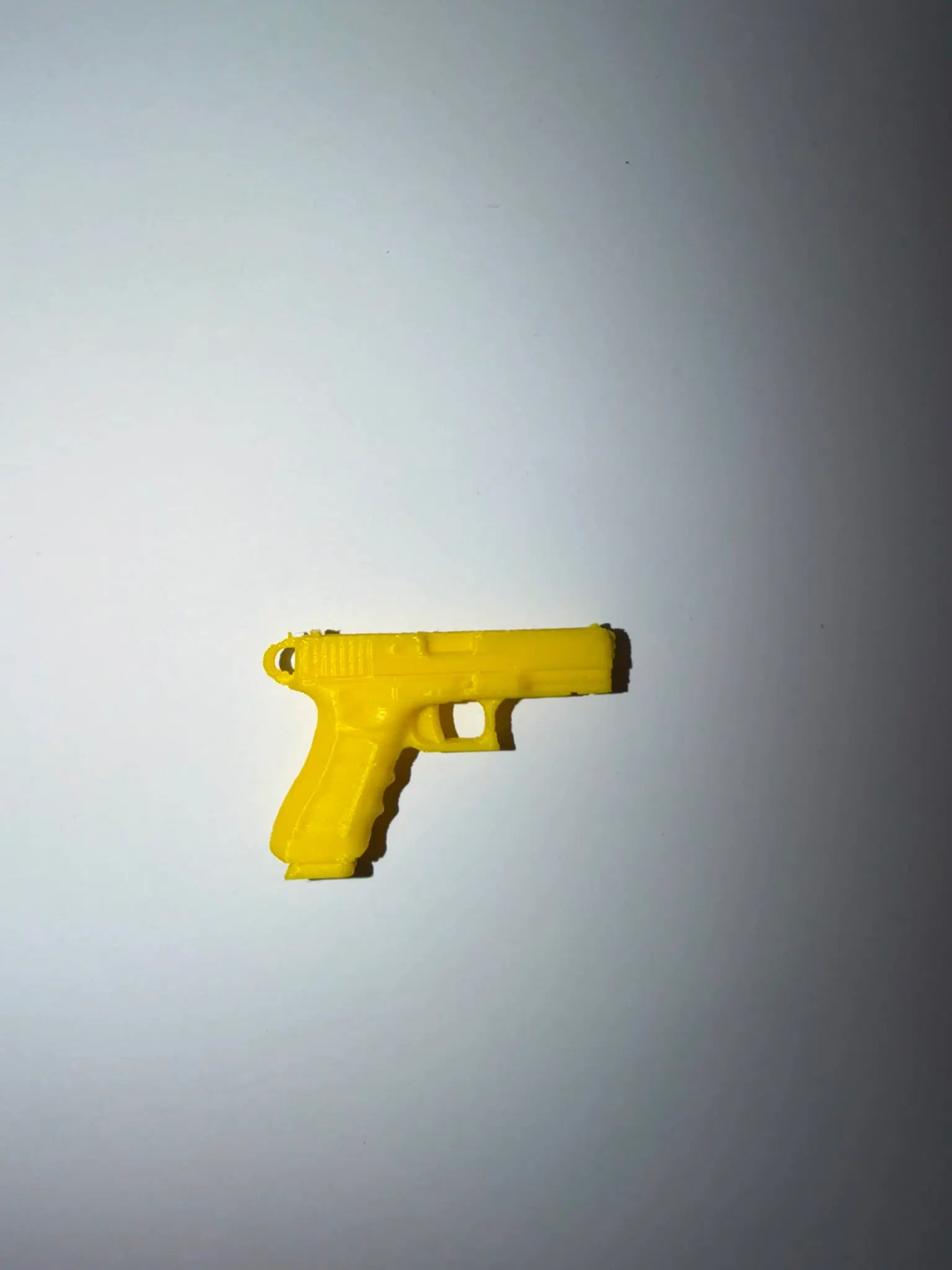 Llavero Réplica de Pistola Táctica - Miniatura 3D Estilo Gamer y Acción