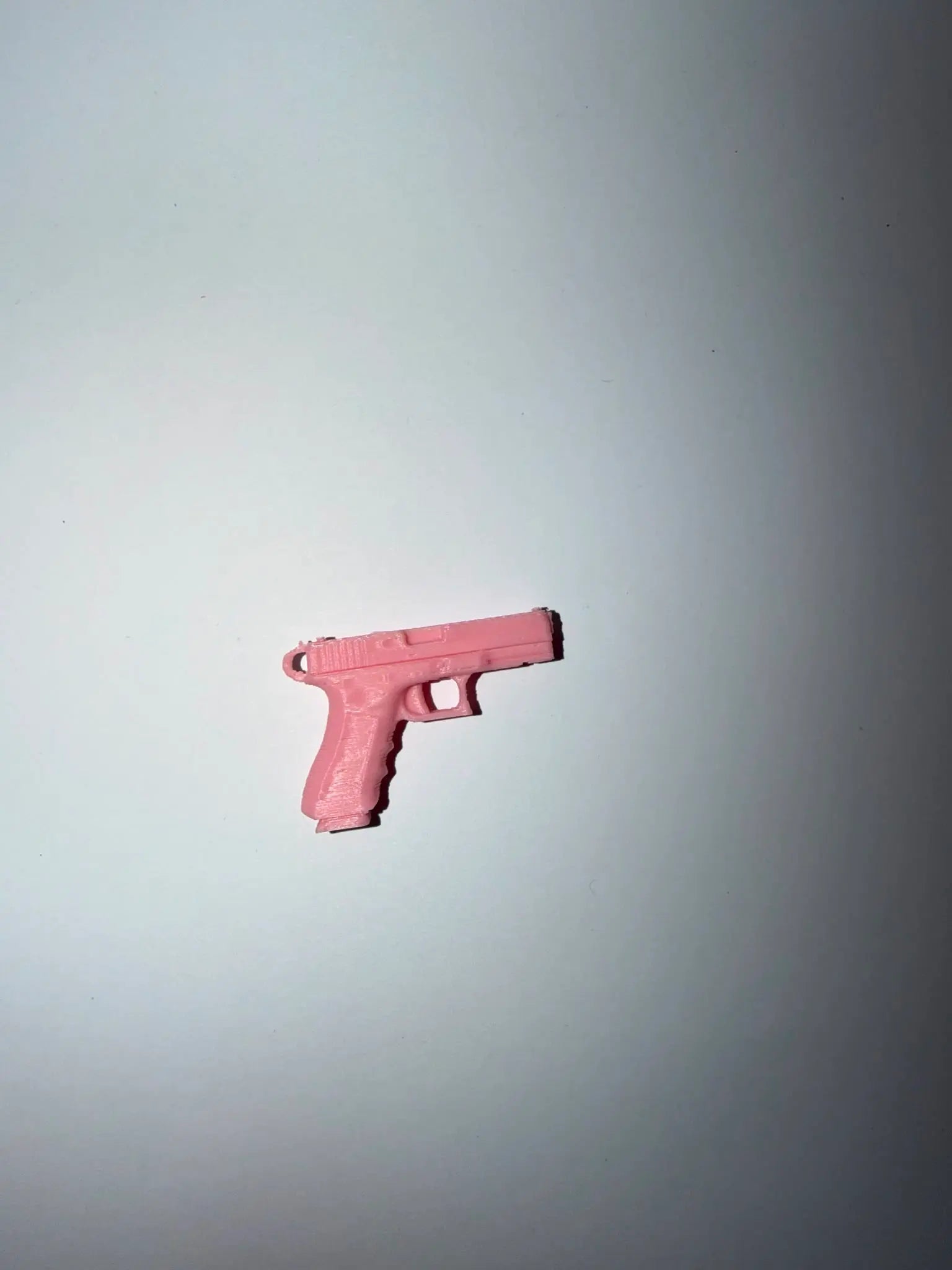 Llavero Réplica de Pistola Táctica - Miniatura 3D Estilo Gamer y Acción