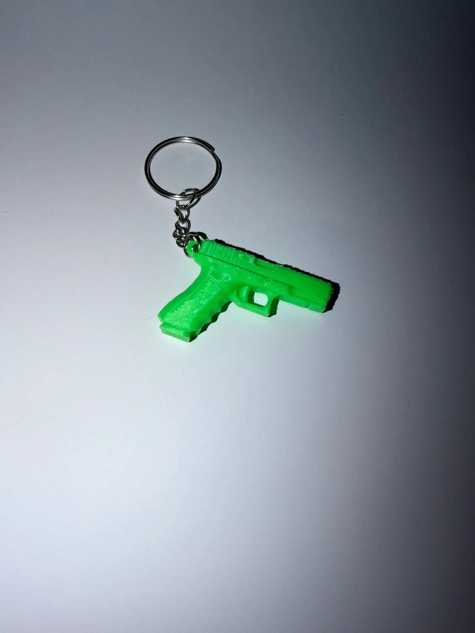 Llavero Réplica de Pistola Táctica - Miniatura 3D Estilo Gamer y Acción